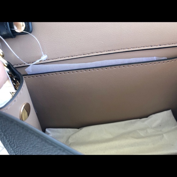 💕👜NWT Michael Kors. Crossbody Bag - Picture 7 of 7